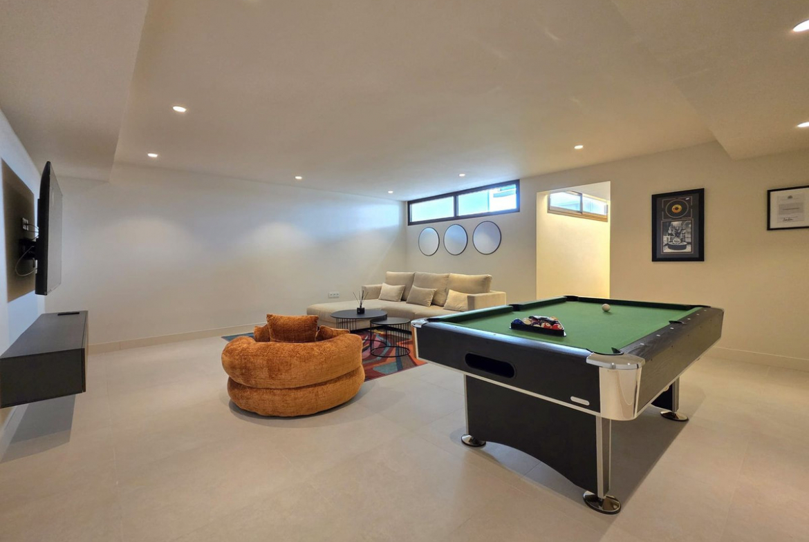 New Golden Mile Estepona townhouse 4 Bedrooms