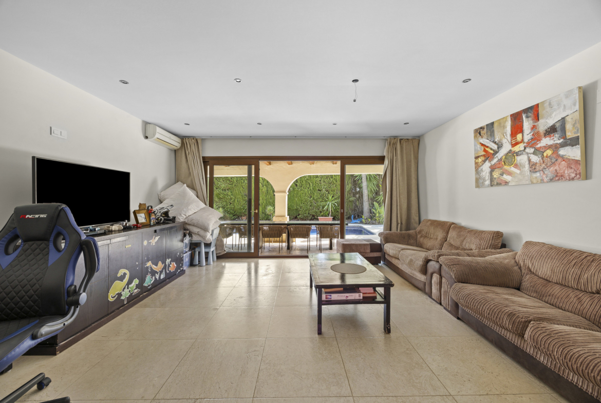 Estepona villa 4 Bedrooms