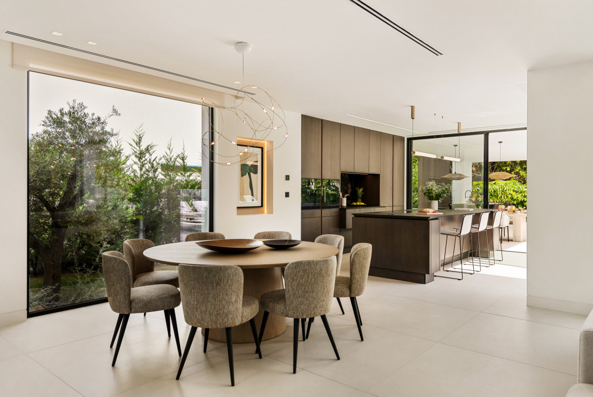 Nueva Andalucia Marbella villa 5 Bedrooms