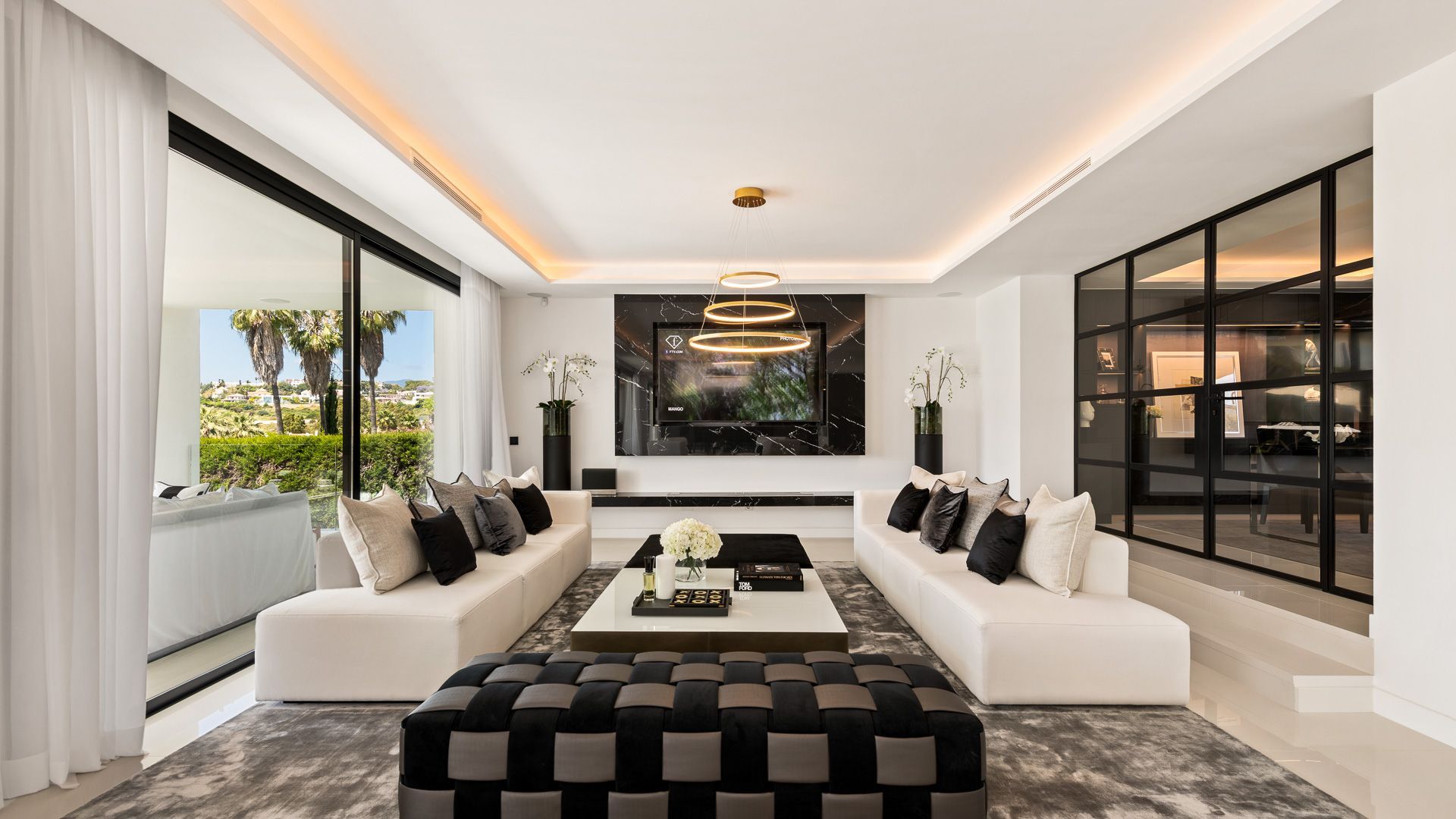 luxo-estate-7 Nueva Andalucia Marbella villa 7 Bedrooms