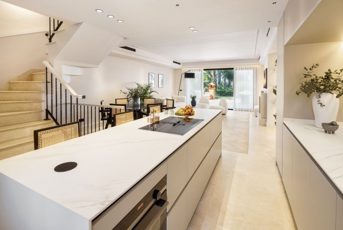 Marbella Golden Mile Marbella townhouse 4 Bedrooms