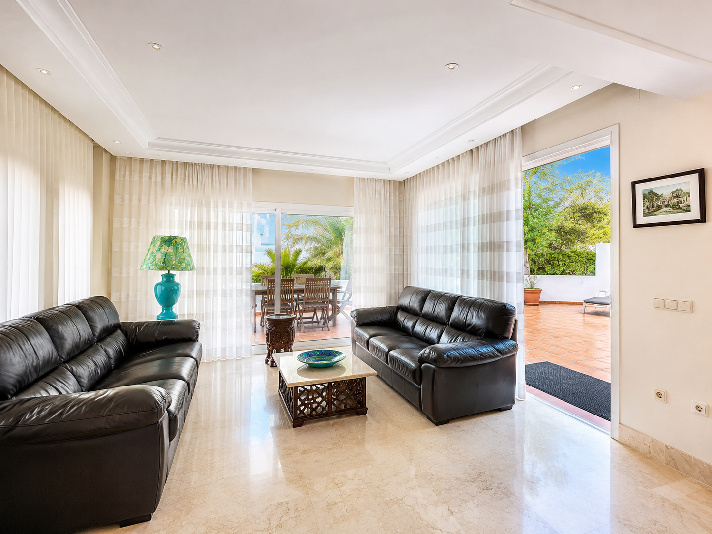 luxo-estate-7 Puerto Banus Marbella penthouse 3 Bedrooms