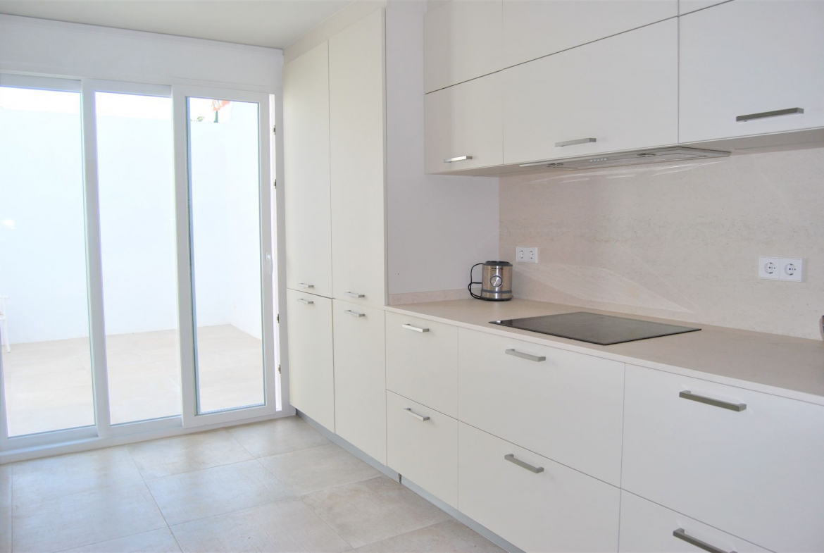 Nueva Andalucia Marbella townhouse 4 Bedrooms