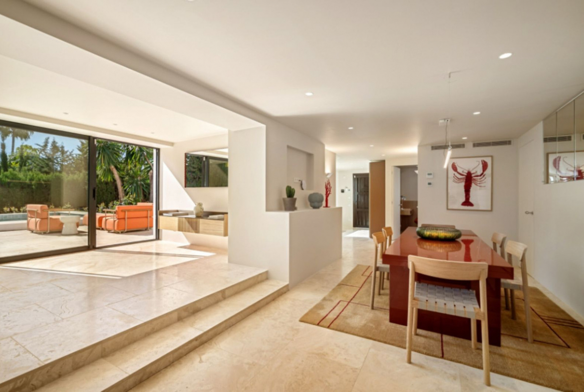 Nueva Andalucia Marbella villa 4 Bedrooms