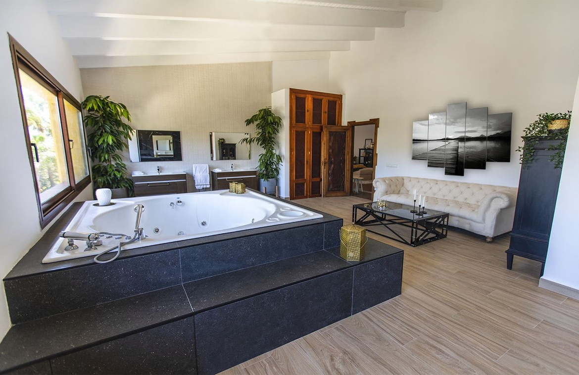 Nueva Andalucia Marbella villa 10 Bedrooms