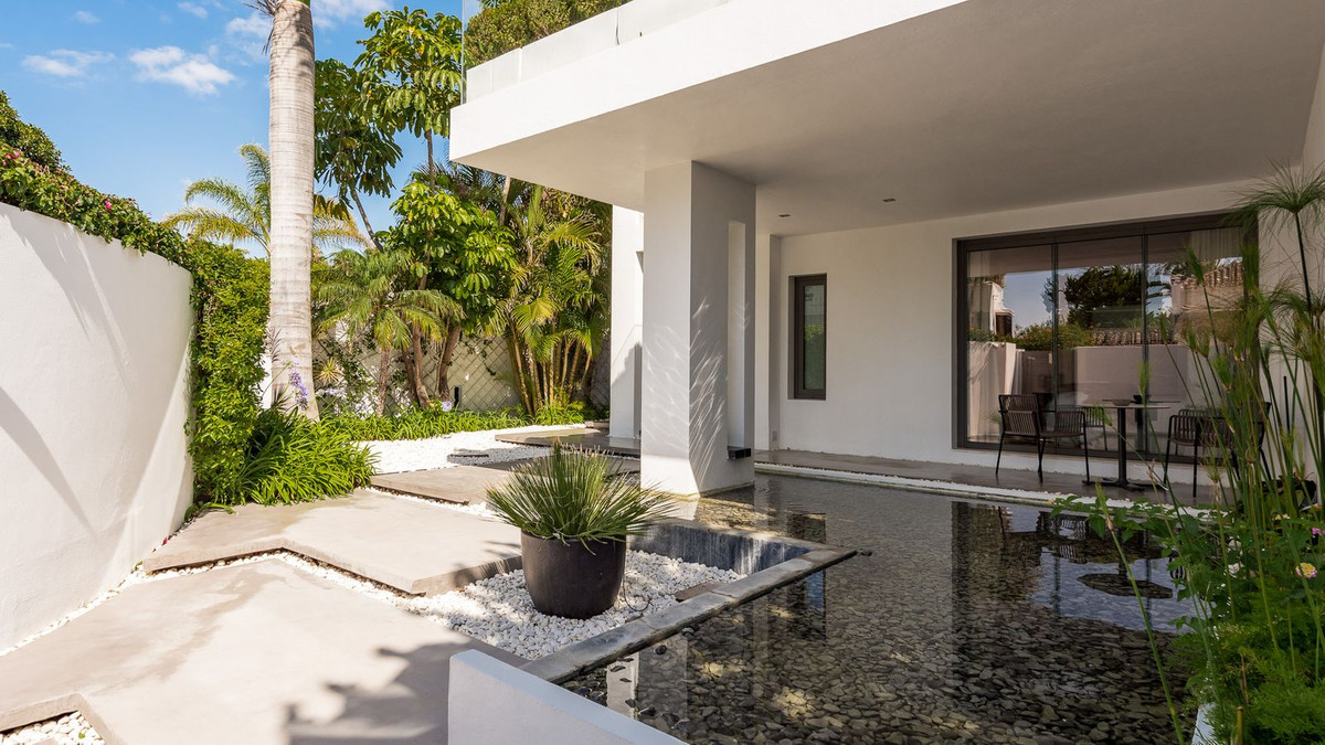 Marbella Golden Mile Marbella villa 4 Bedrooms