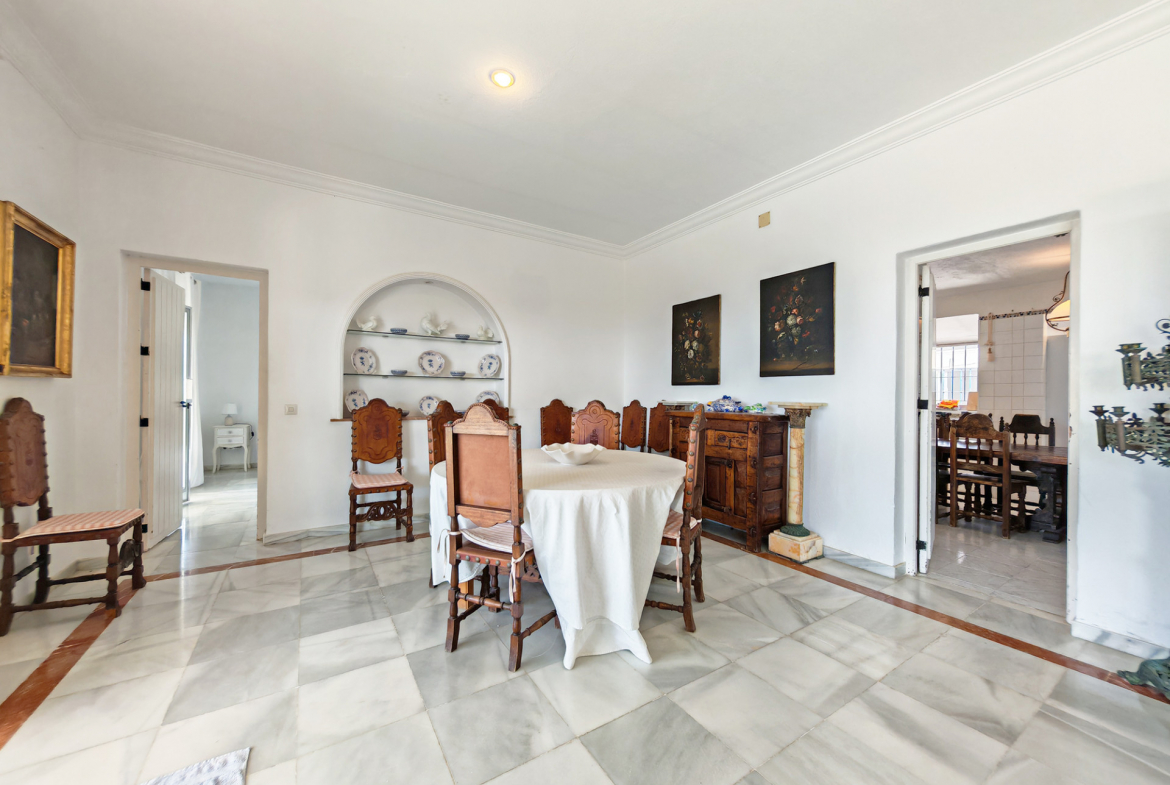 Guadalmina Baja San Pedro Alcantara villa 4 Bedrooms