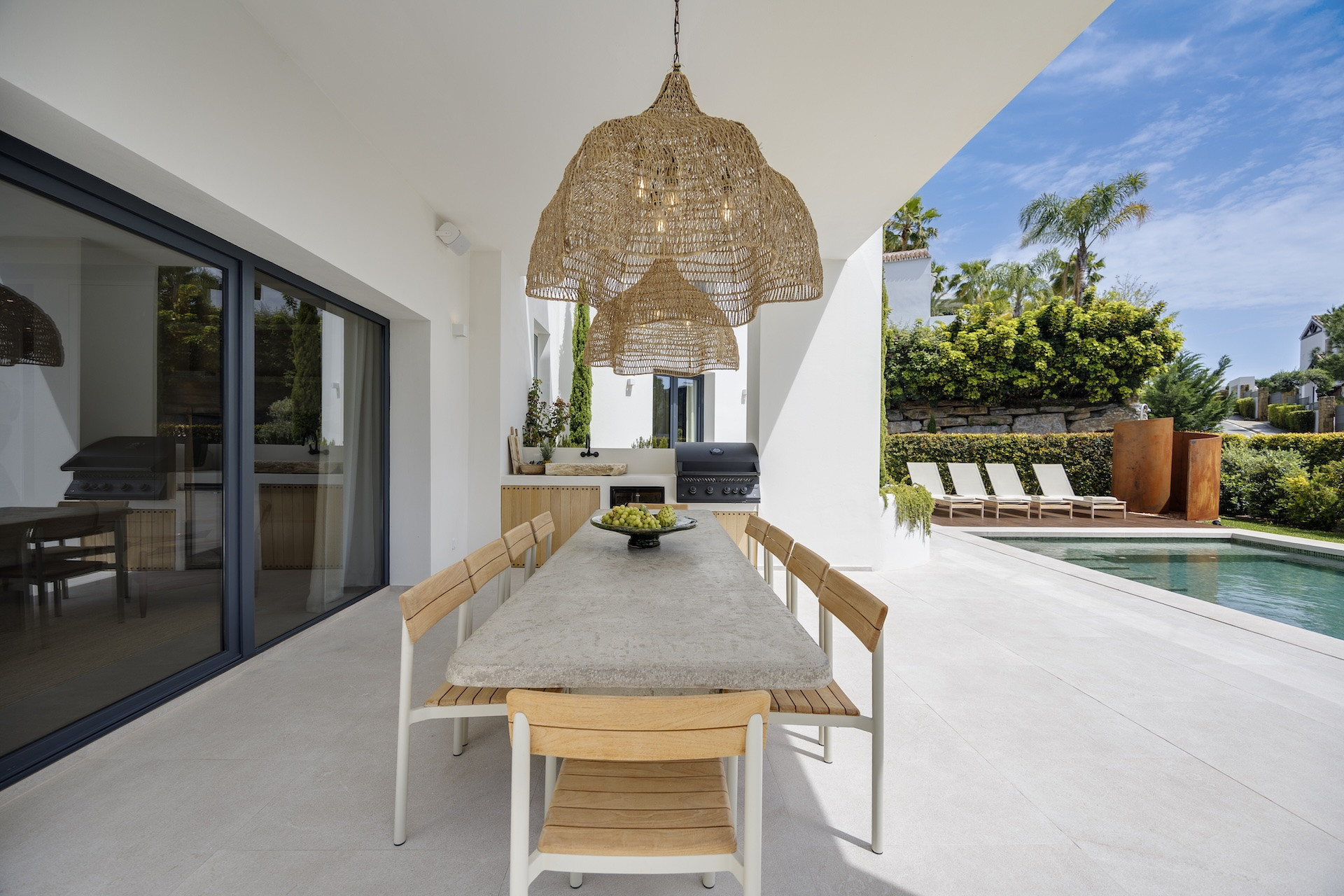 luxo-estate-7 La Alqueria Benahavis villa 4 Bedrooms