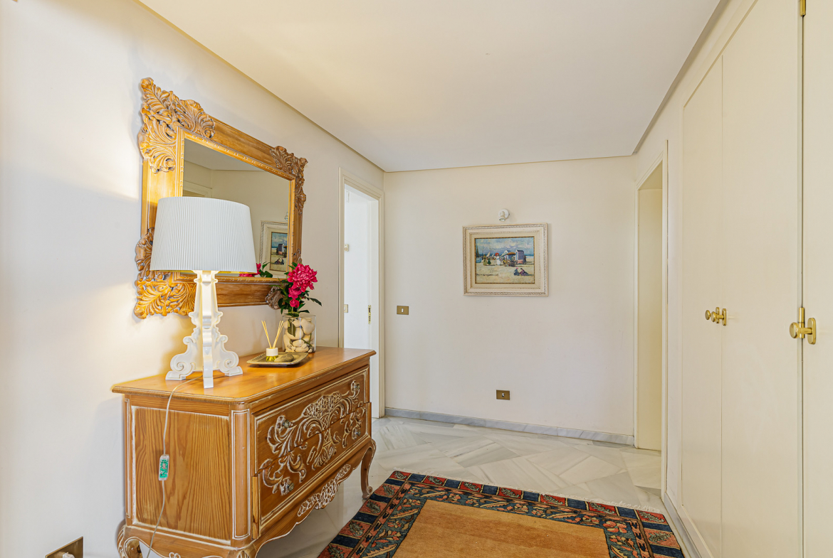 Puerto Banus Marbella penthouse 3 Bedrooms