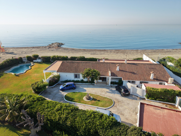 Guadalmina Baja San Pedro Alcantara villa 4 Bedrooms