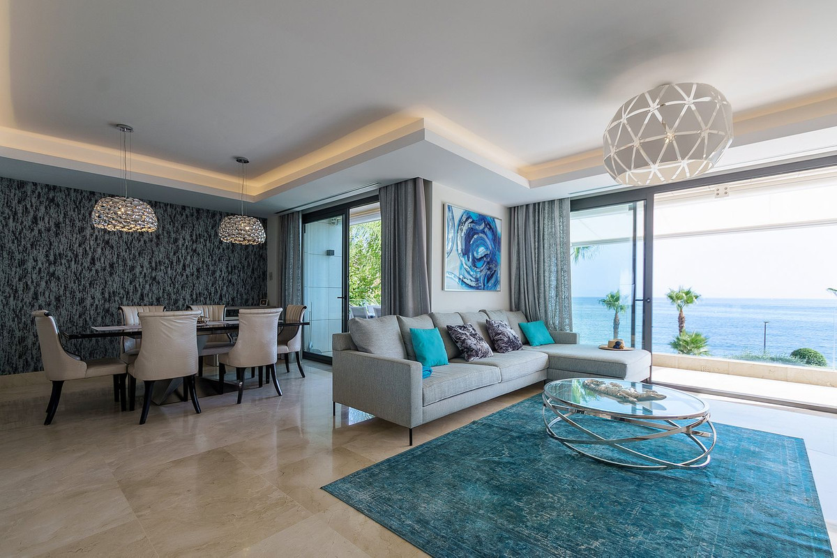 R5139799 Estepona apartment 4 Bedrooms