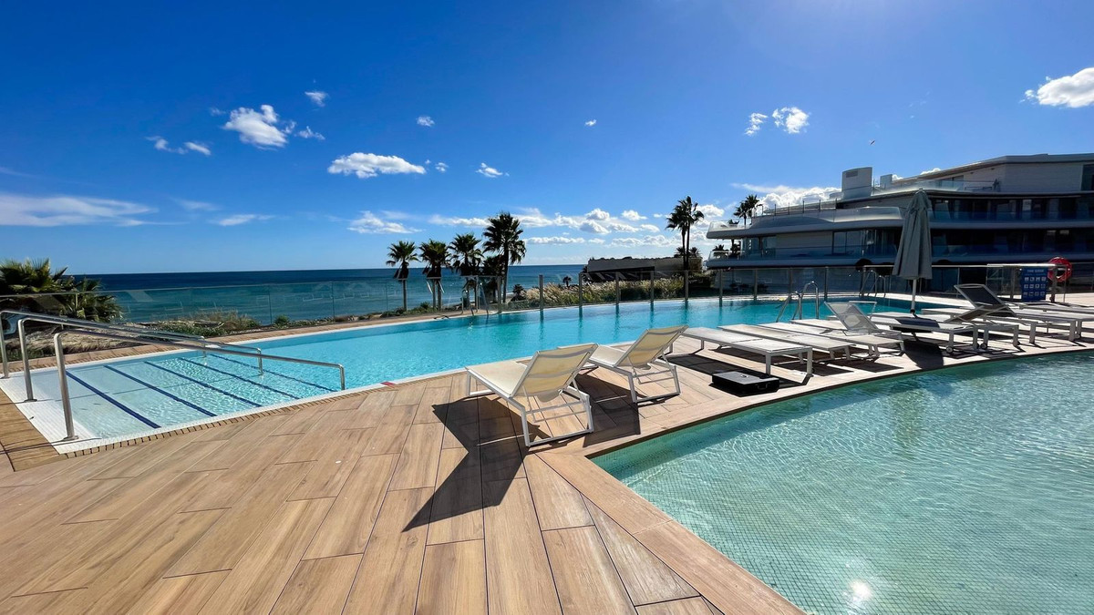 R4870936 Estepona apartment 3 Bedrooms