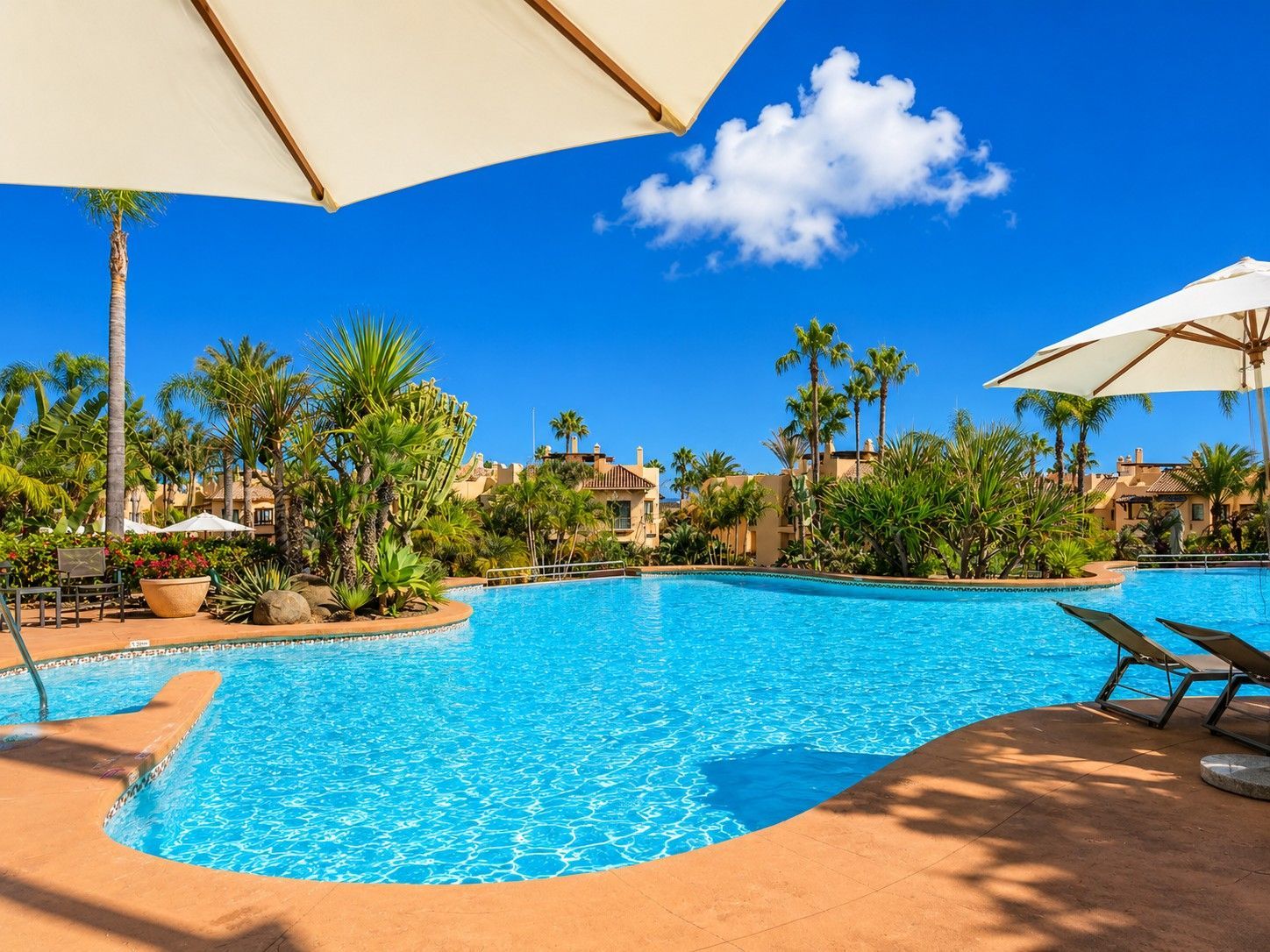 CMH507 Marbella Golden Mile Marbella apartment 2 Bedrooms