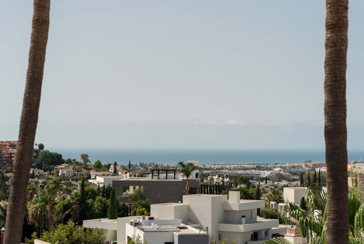 Nueva Andalucia Marbella penthouse 3 Bedrooms
