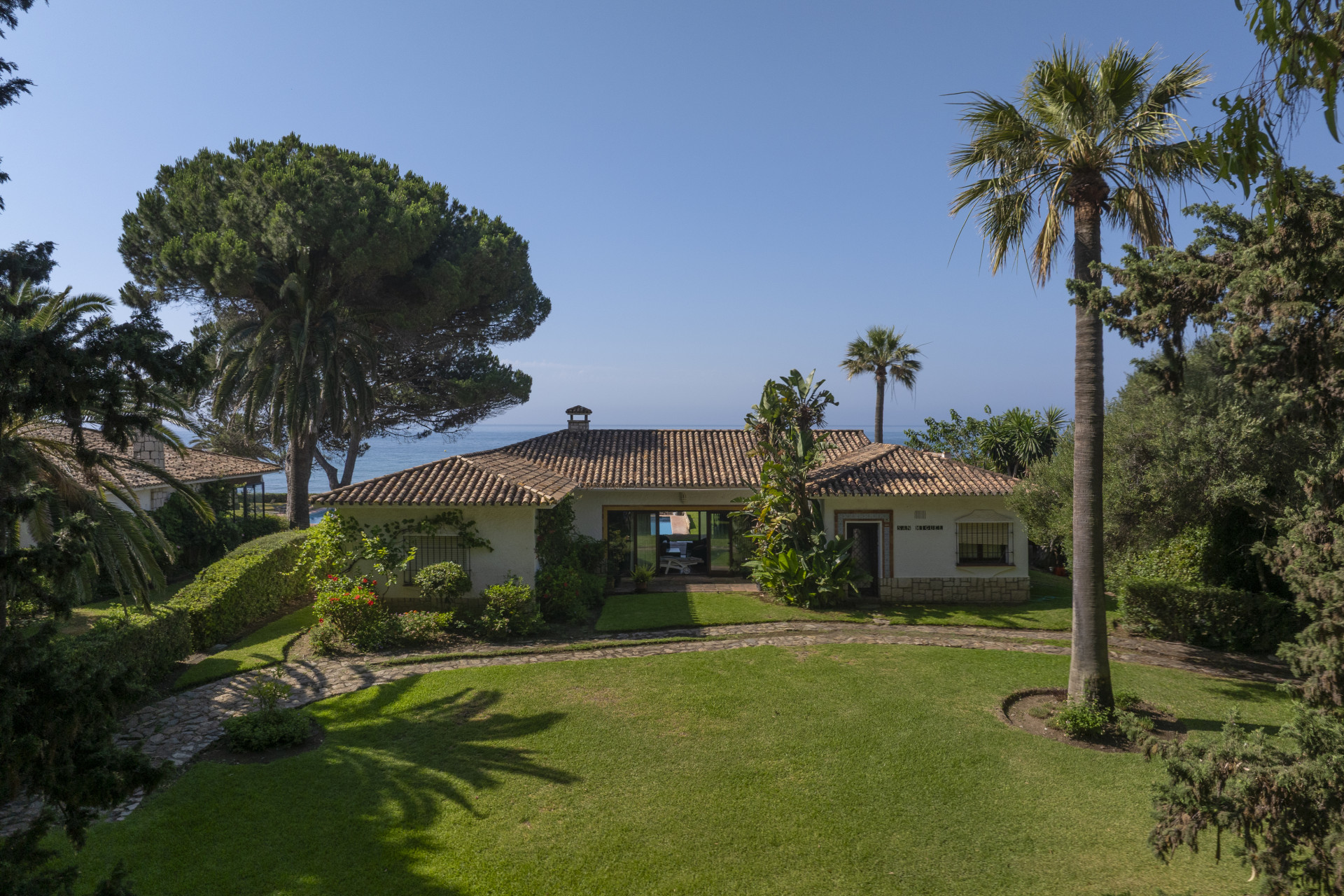 Estepona villa 5 Bedrooms