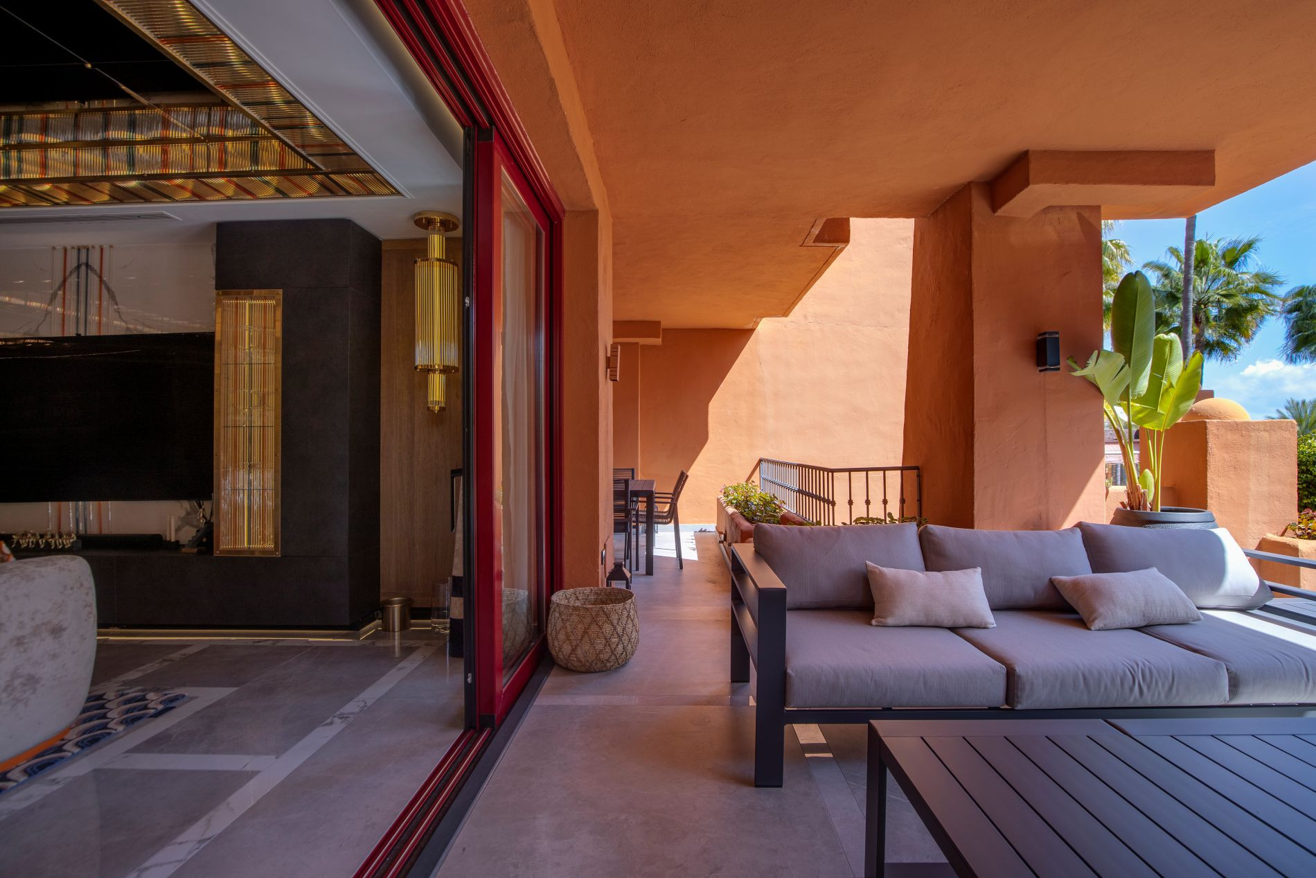 luxo-estate-9 Puerto Banus Marbella apartment 3 Bedrooms