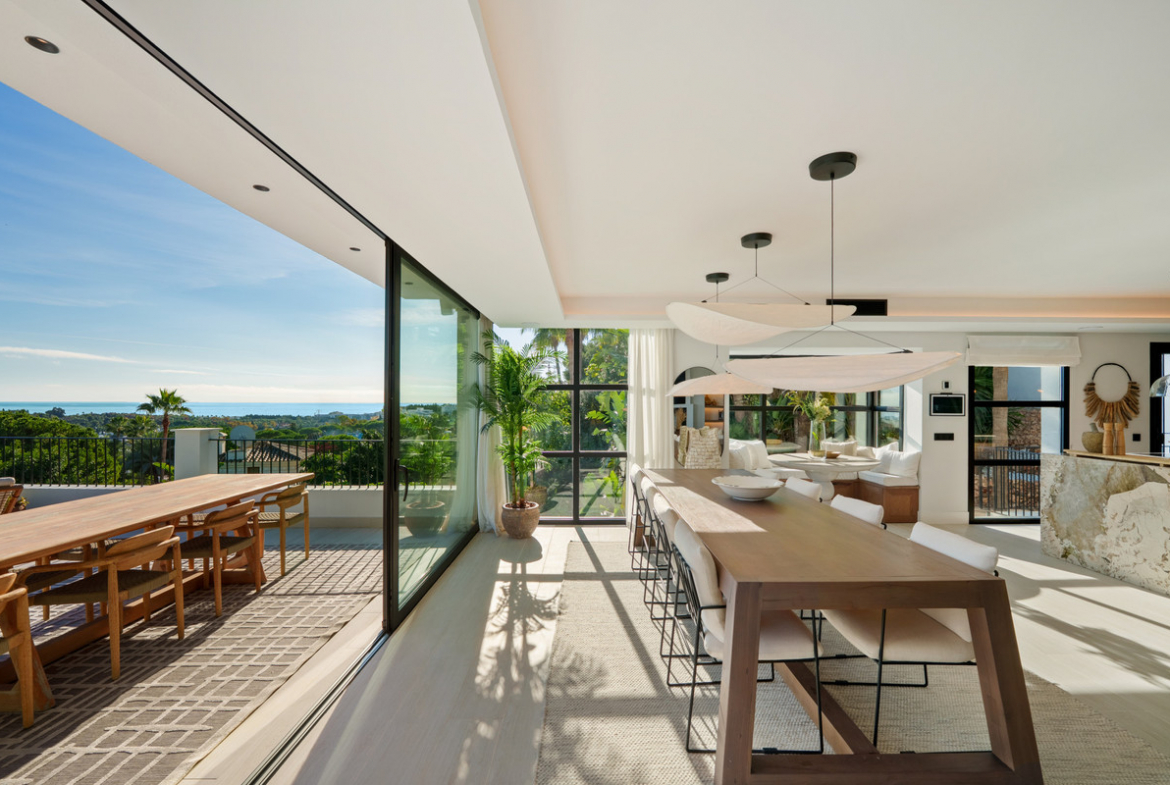 Nueva Andalucia Marbella villa 6 Bedrooms