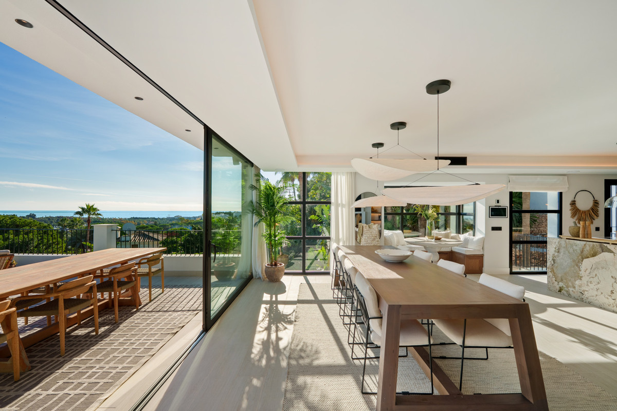 Nueva Andalucia Marbella villa 6 Bedrooms