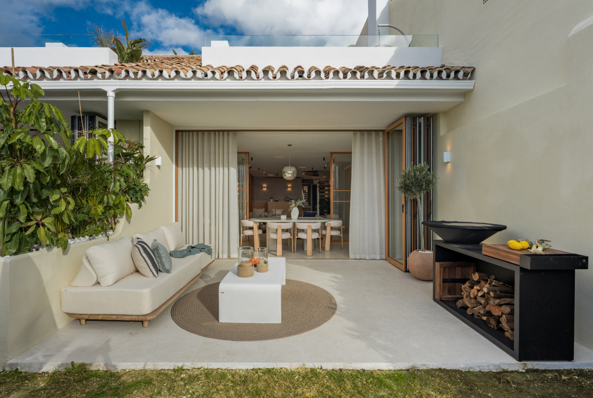 Nueva Andalucia Marbella townhouse 4 Bedrooms