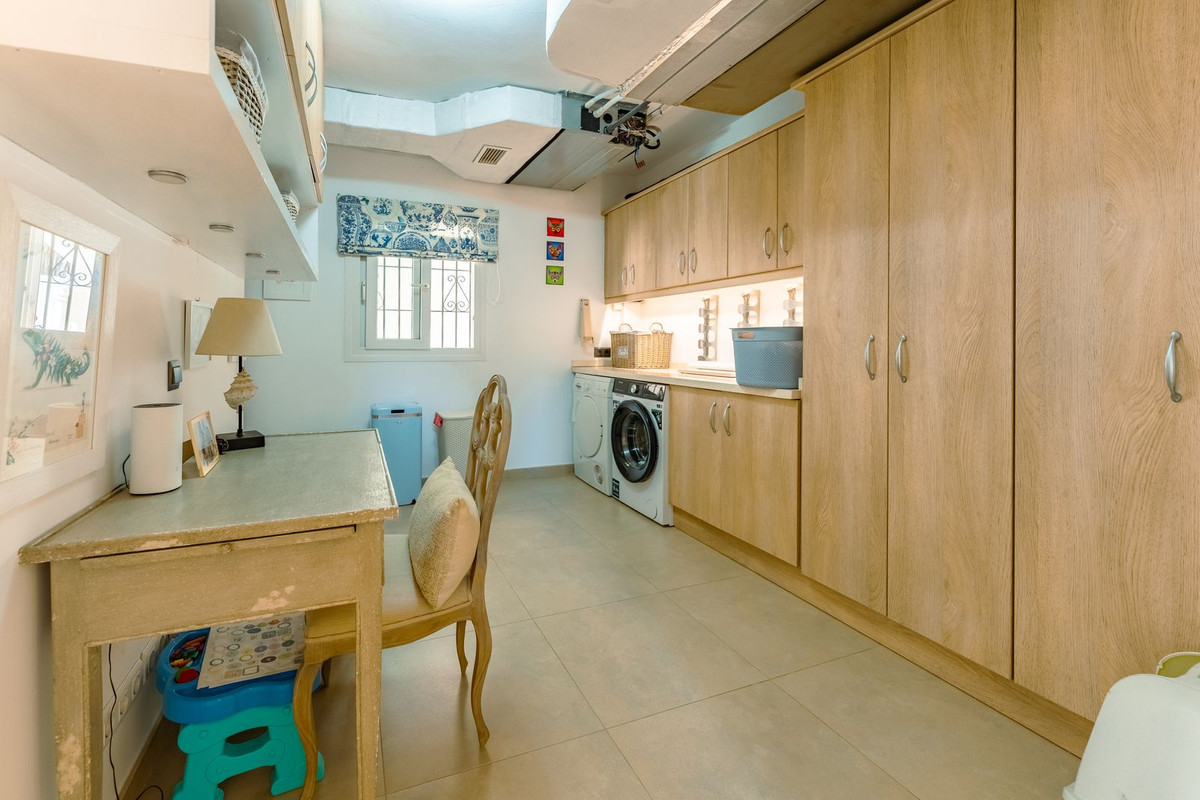 Estepona villa 4 Bedrooms