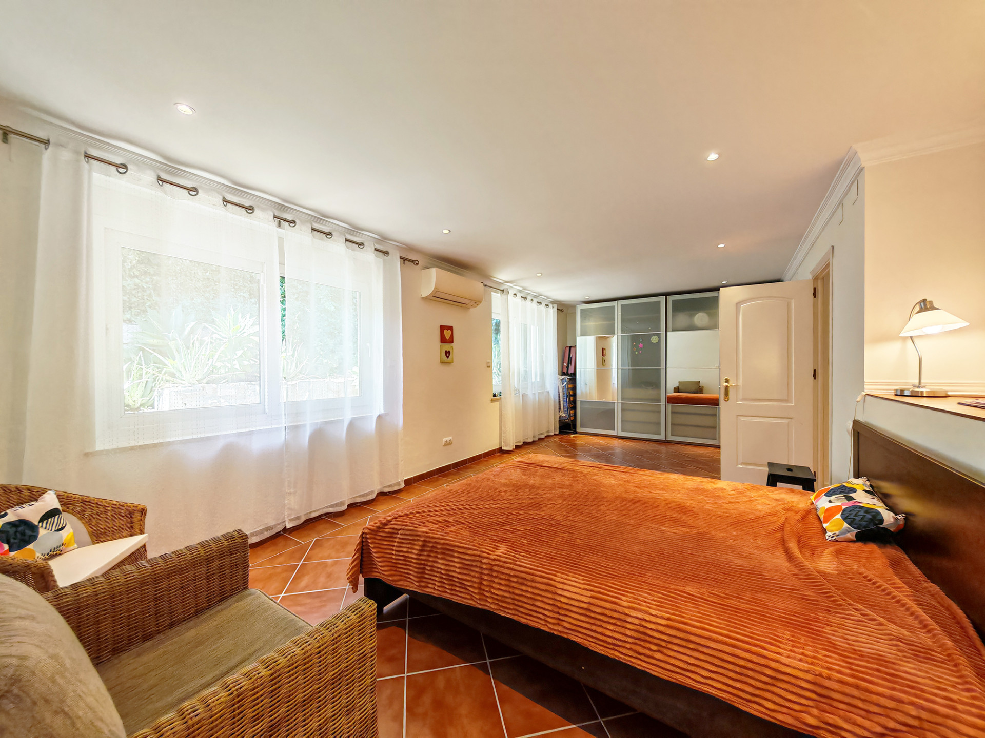 Marbesa Marbella villa 5 Bedrooms