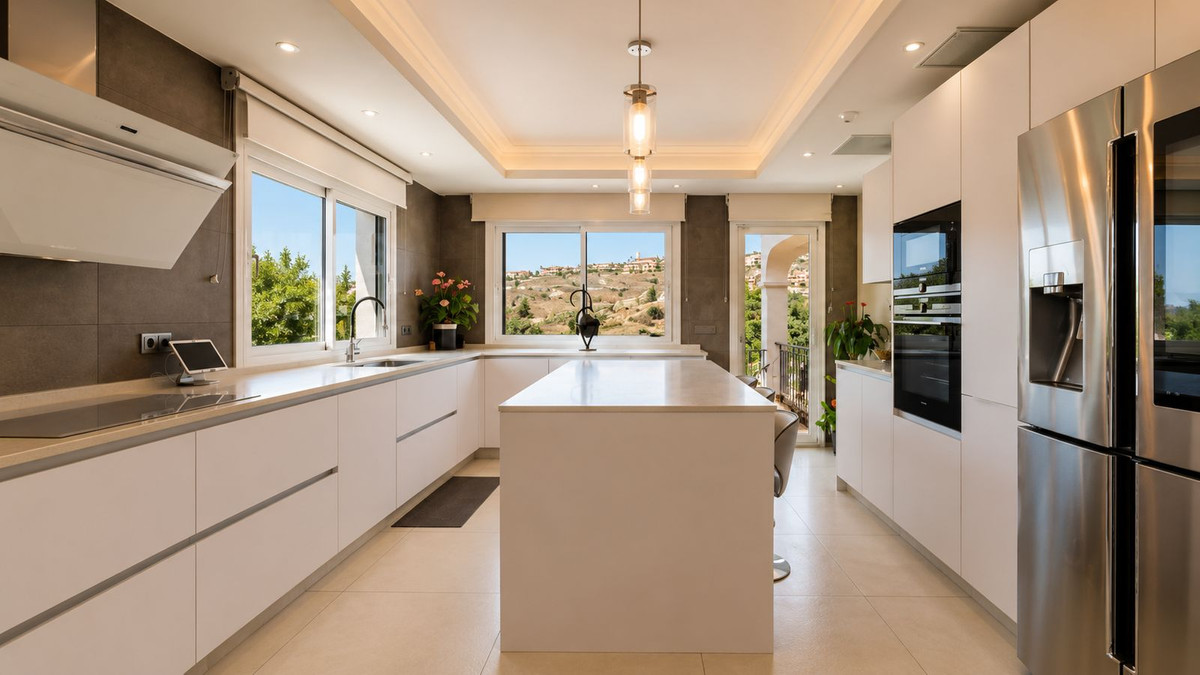 Benahavis villa 5 Bedrooms