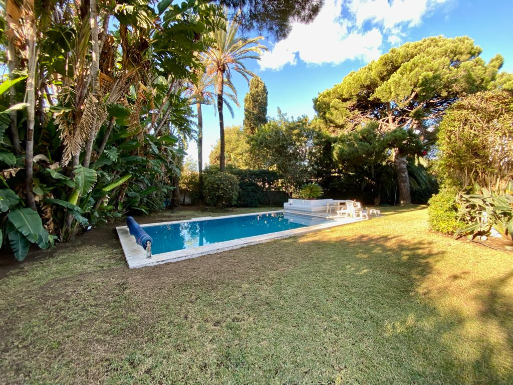 Estepona villa 7 Bedrooms
