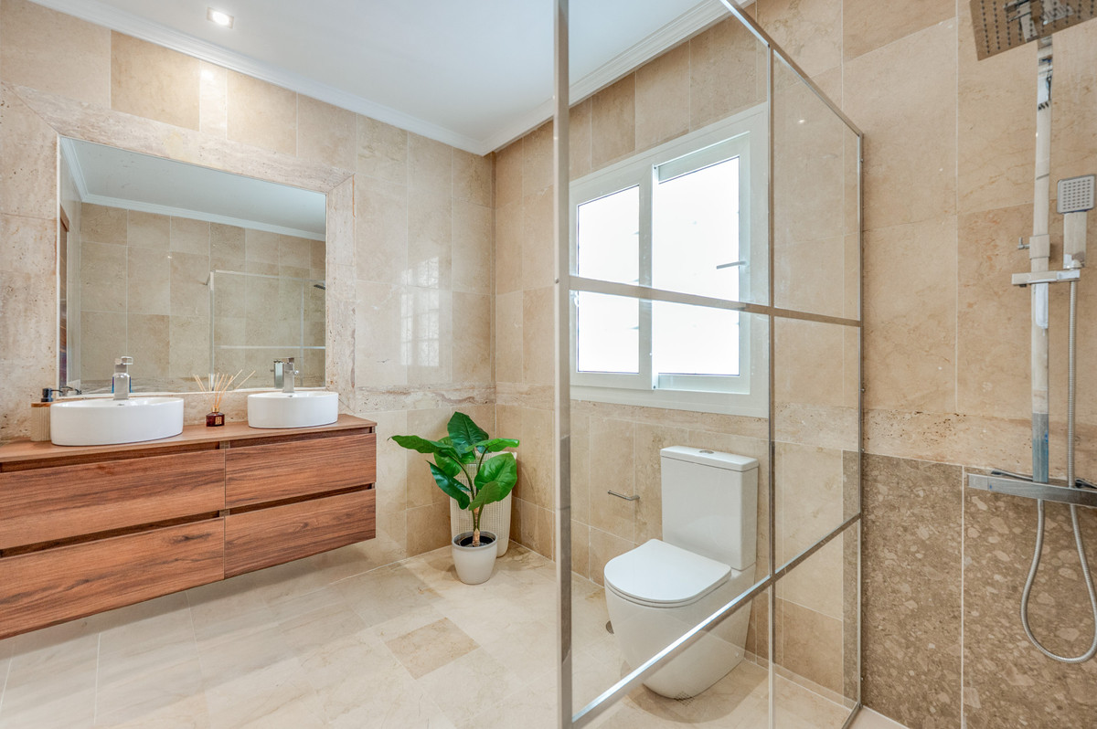Nueva Andalucia Marbella villa 3 Bedrooms