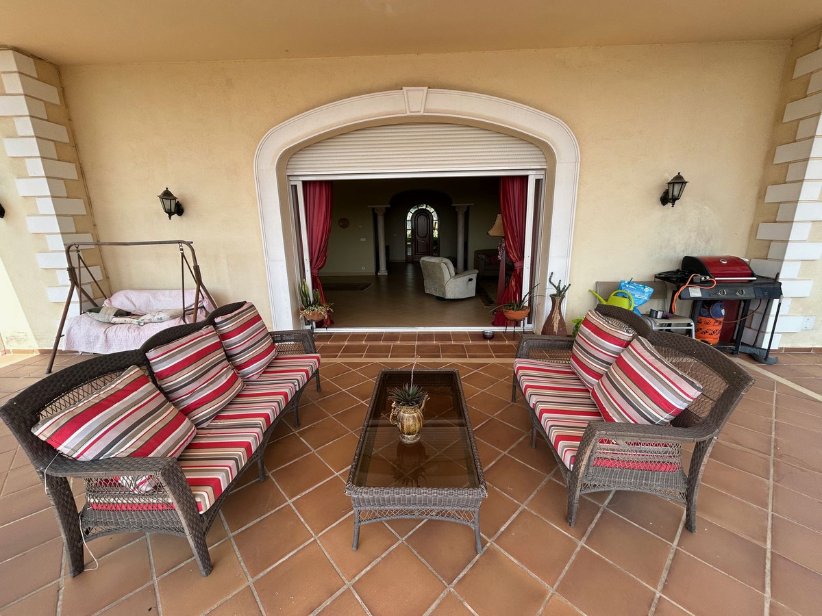 Estepona villa 7 Bedrooms
