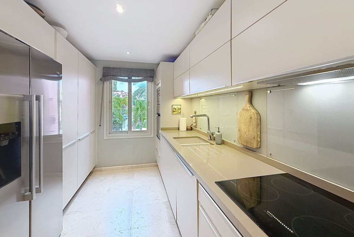 Cancelada Estepona penthouse 3 Bedrooms
