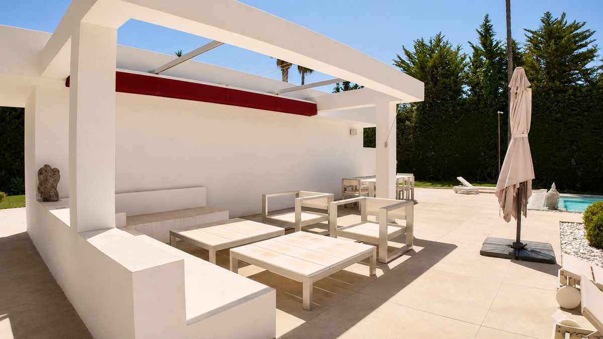 Guadalmina Baja San Pedro Alcantara villa 6 Bedrooms