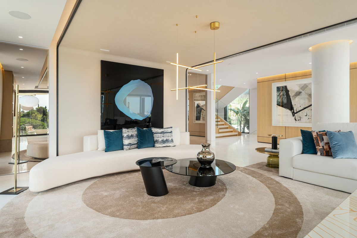 luxo-estate-9 Marbella Golden Mile Marbella villa 5 Bedrooms