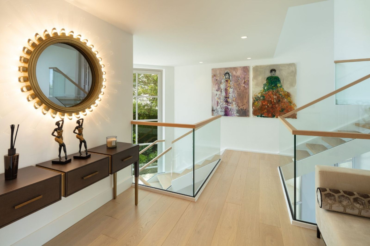 luxo-estate-9 Nueva Andalucia Marbella villa 6 Bedrooms