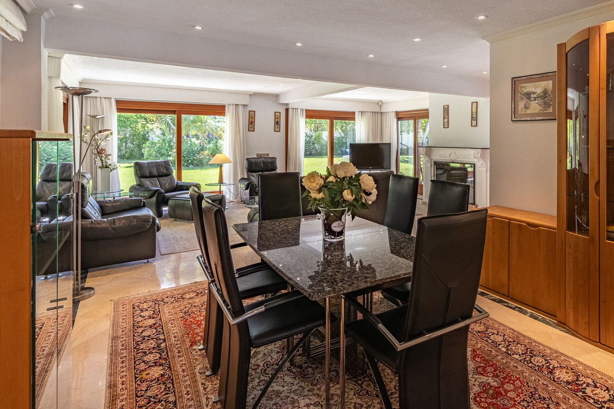 Cancelada Estepona villa 5 Bedrooms