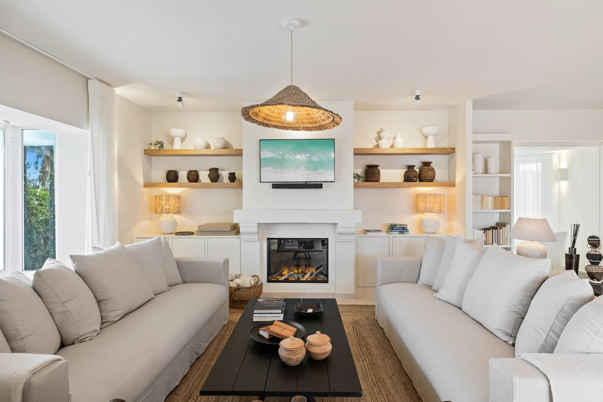 luxo-estate-9 Las Chapas Marbella villa 3 Bedrooms