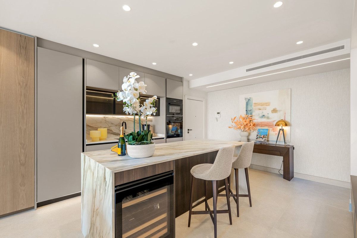New Golden Mile Estepona apartment 3 Bedrooms