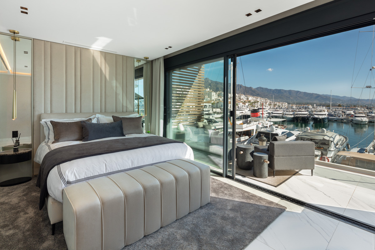 Puerto Banus Marbella apartment 3 Bedrooms