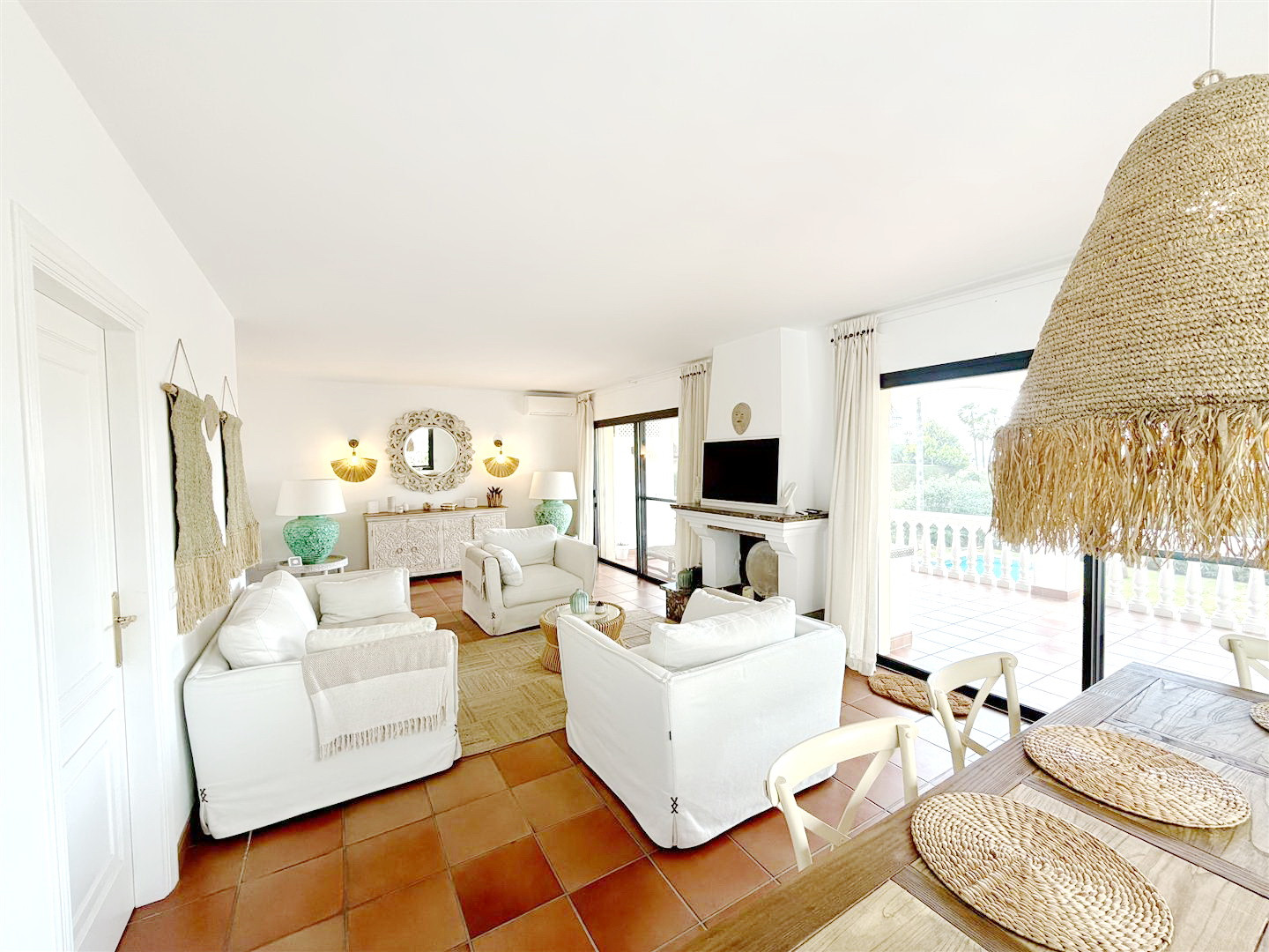 luxo-estate-9 Las Chapas Marbella villa 6 Bedrooms