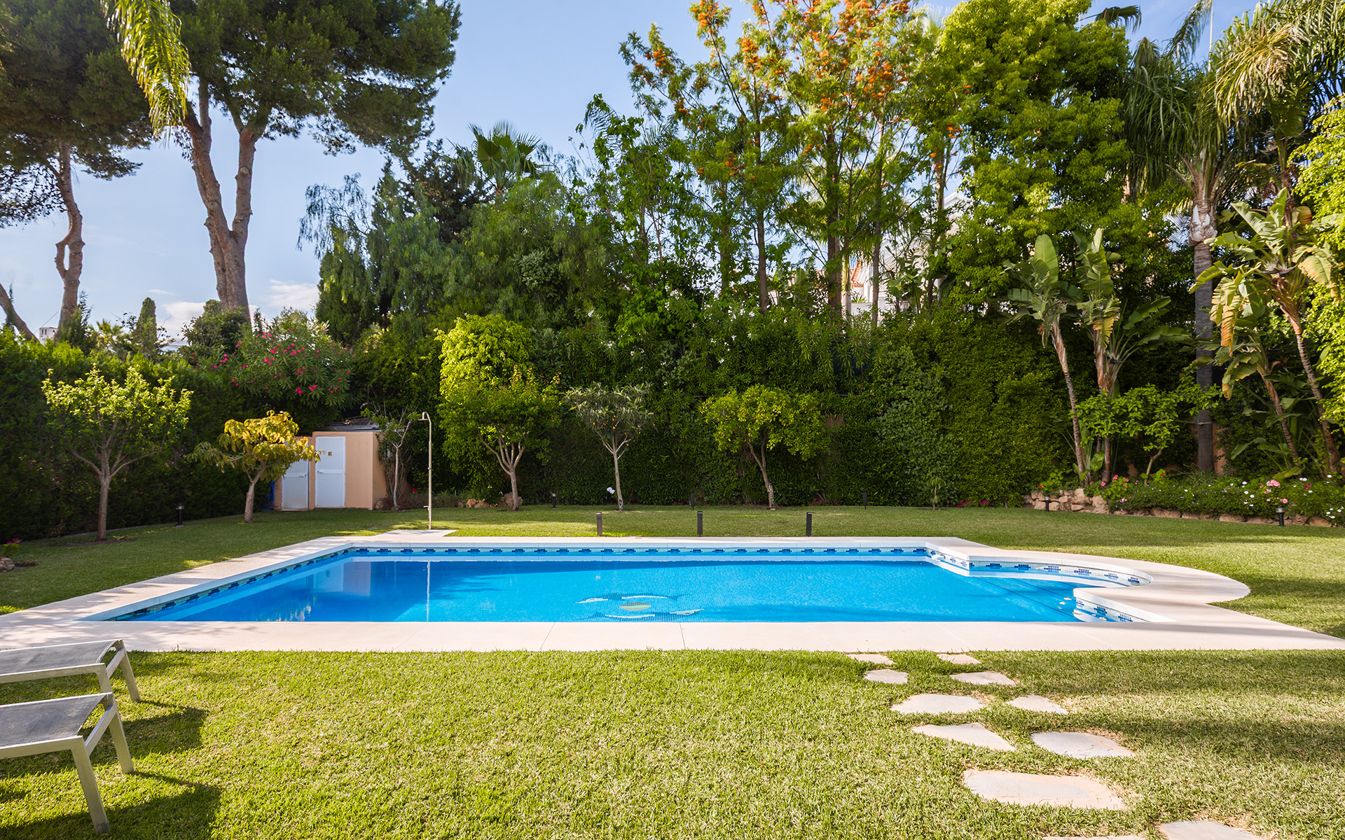 Nueva Andalucia Marbella villa 5 Bedrooms