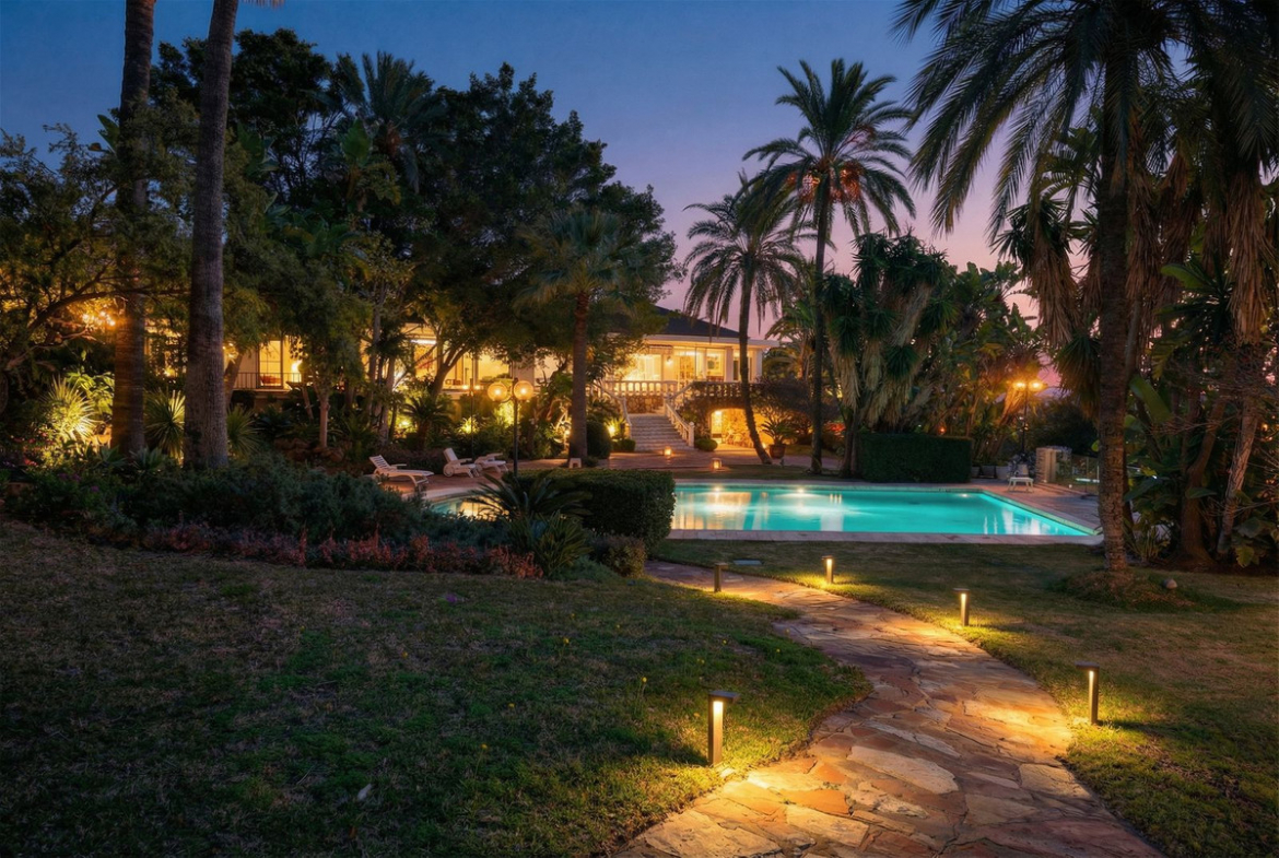 Rio Real Marbella villa 10 Bedrooms