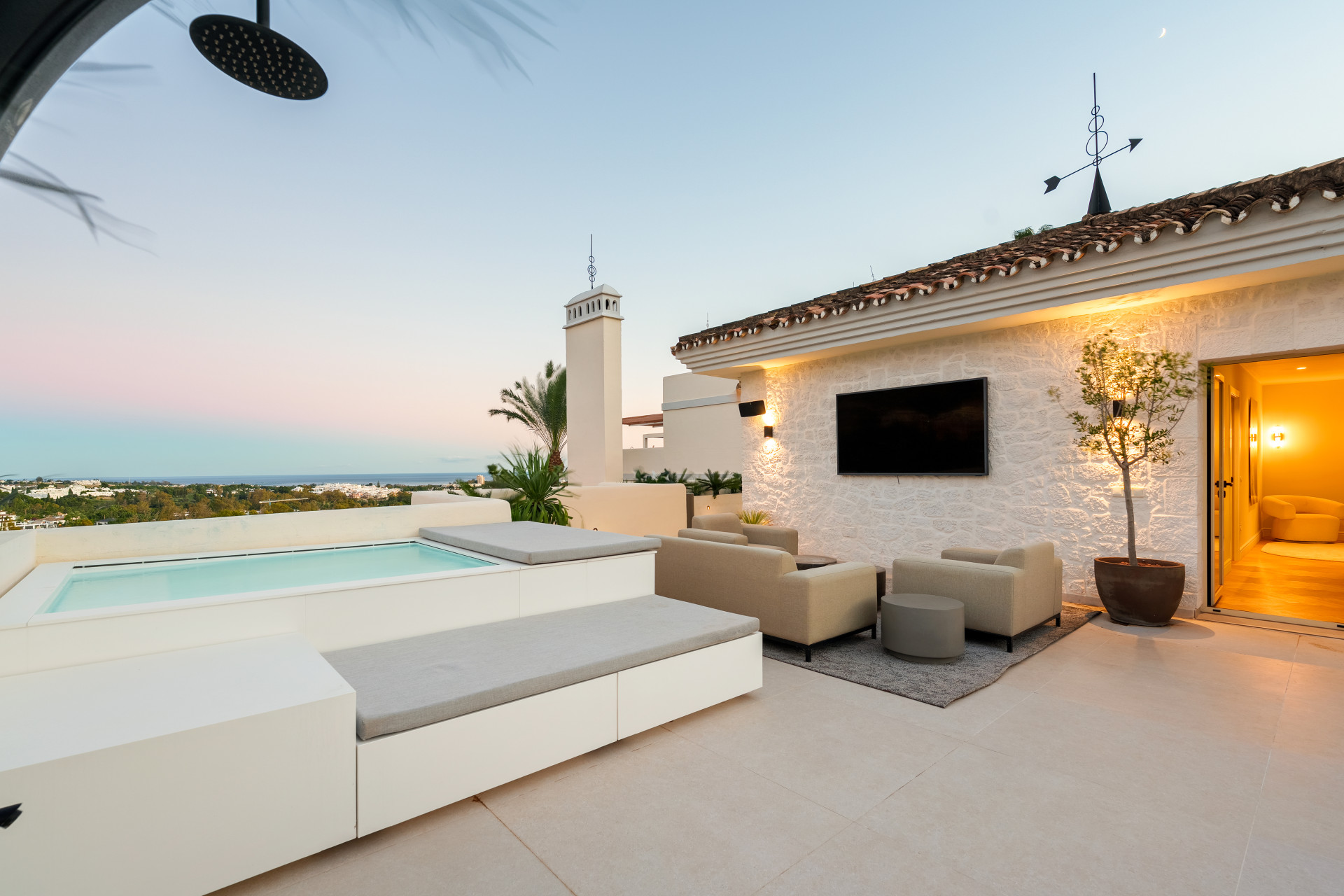 Nueva Andalucia Marbella penthouse 3 Bedrooms