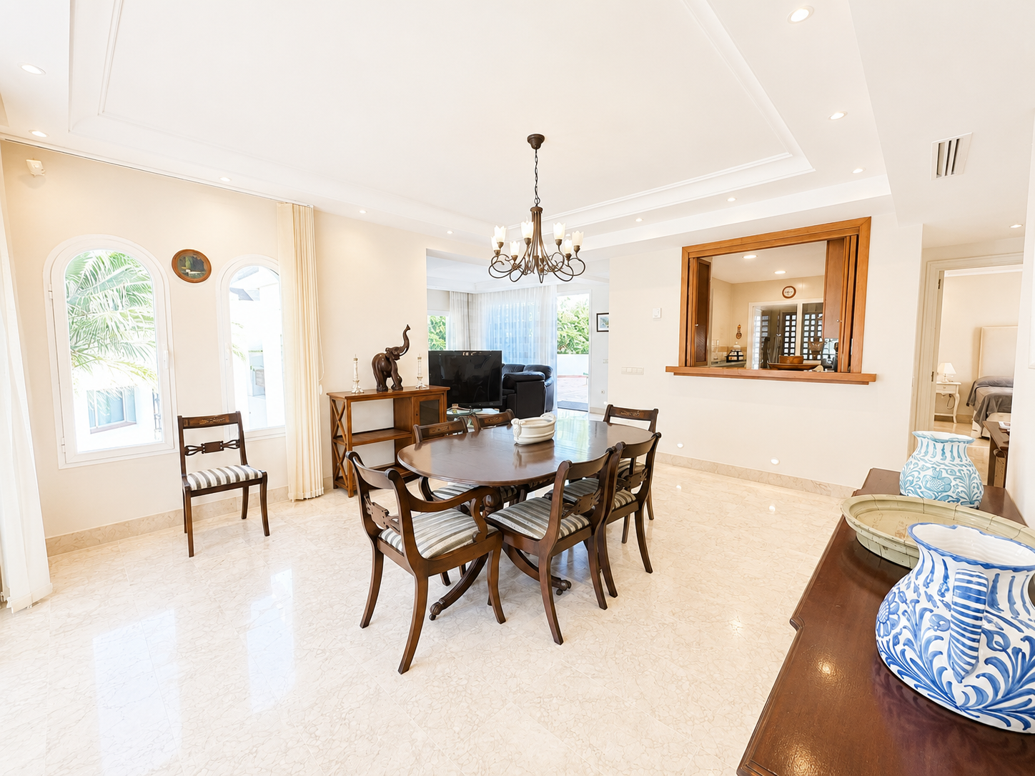 luxo-estate-9 Puerto Banus Marbella penthouse 3 Bedrooms