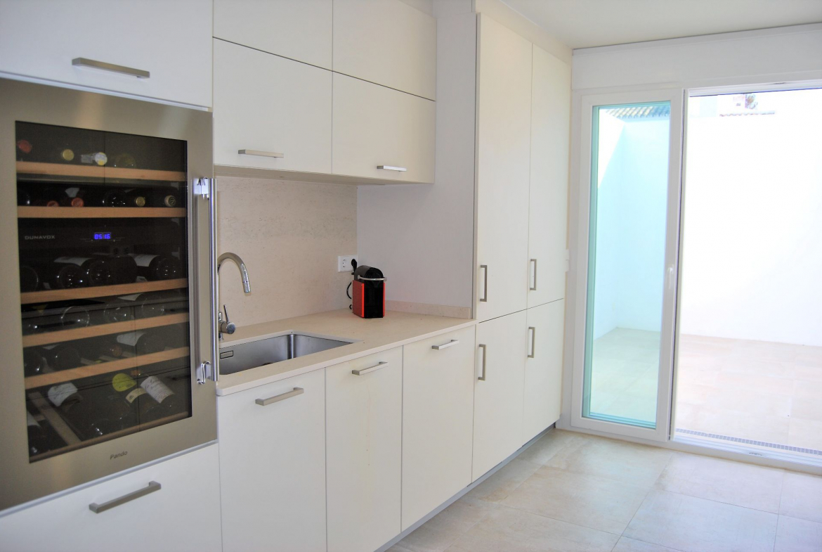 Nueva Andalucia Marbella townhouse 4 Bedrooms