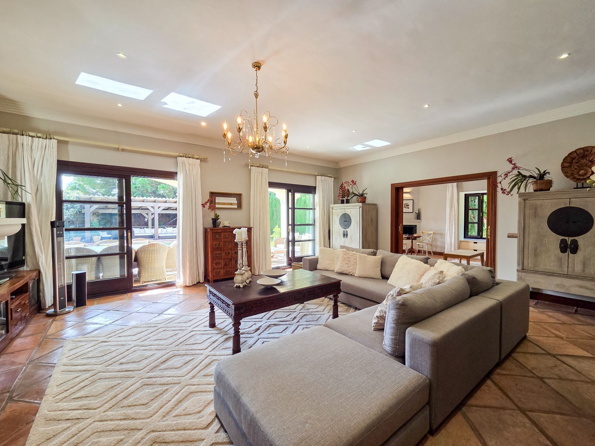 Marbella Golden Mile Marbella villa 5 Bedrooms