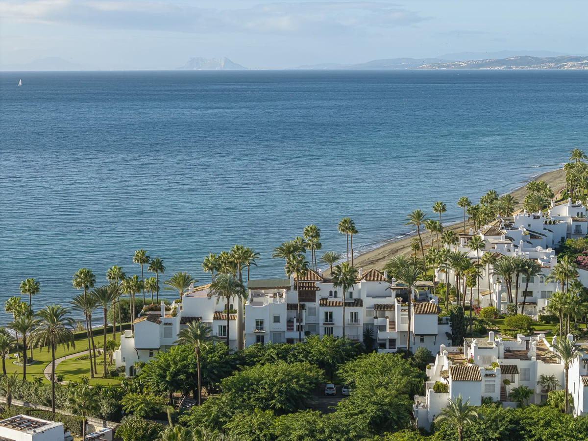 luxo-estate-9 Estepona apartment 3 Bedrooms