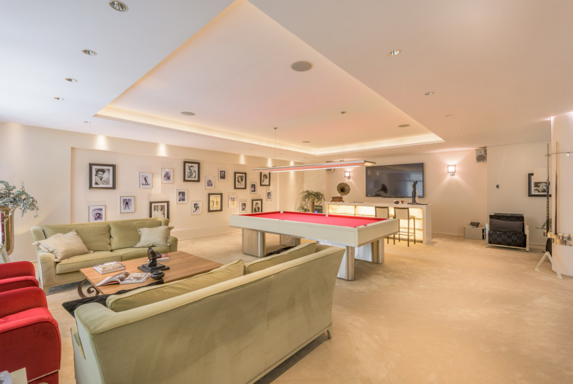 Luxury Mansion for Sale in Sierra Blanca Marbella