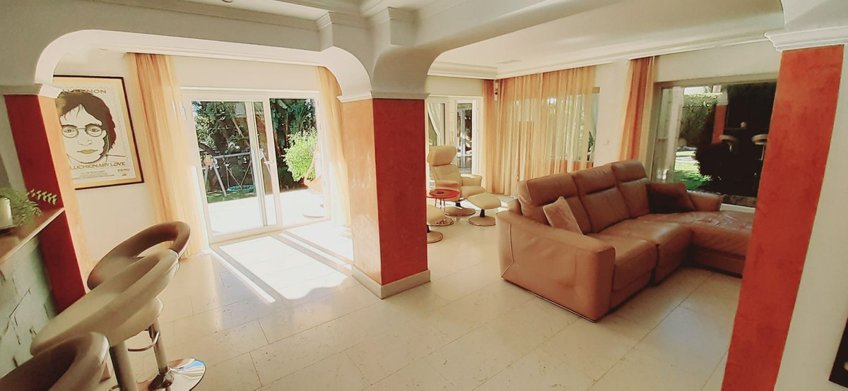 El Rosario Marbella villa 5 Bedrooms