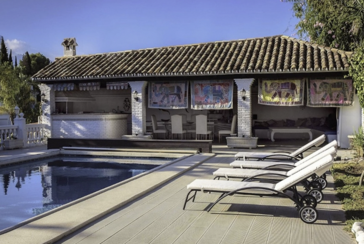 Nueva Andalucia Marbella villa 9 Bedrooms