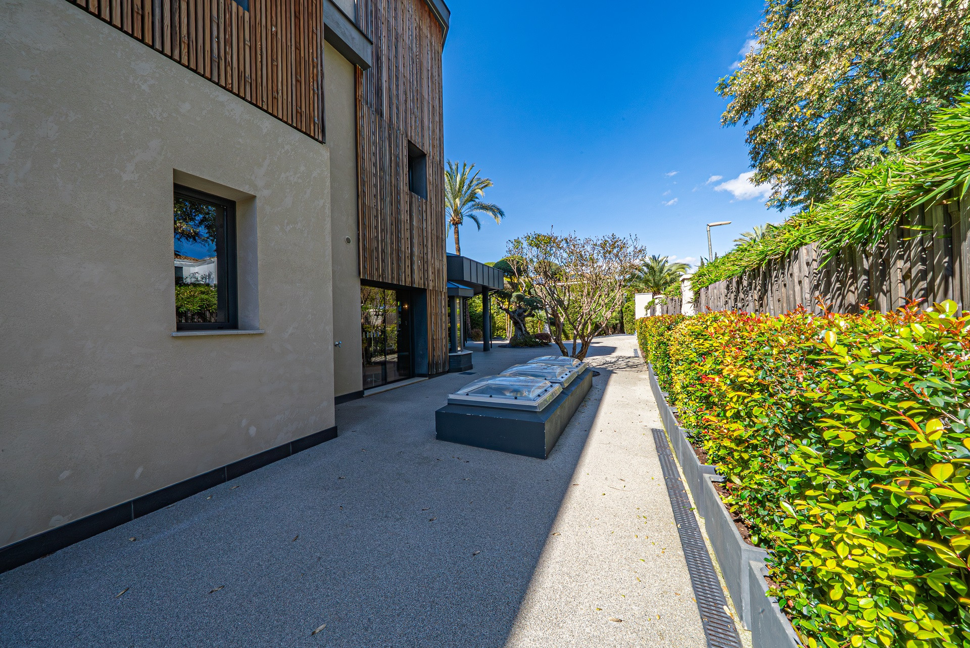 Luxury Frontline Golf Villa in Guadalmina Baja