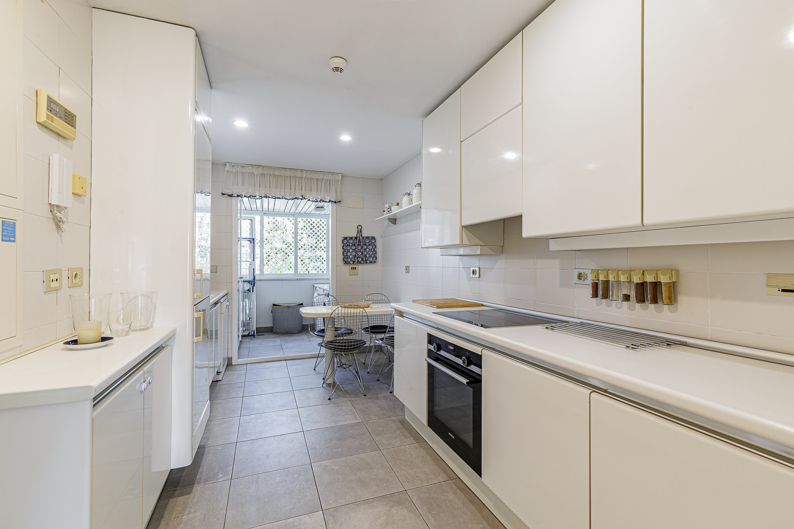 Puerto Banus Marbella penthouse 3 Bedrooms